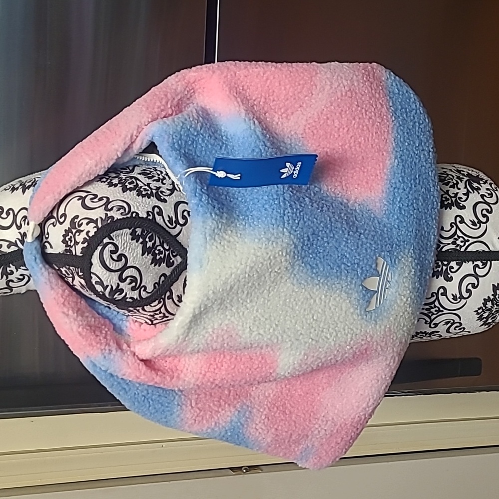 Adidas Shoulder Bag - Picture 1 of 11